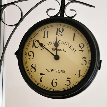 Sweet Cathedral Apartment *