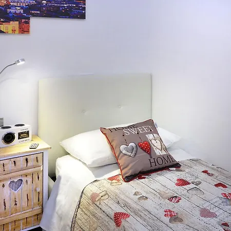 Sweet Cathedral Apartment *